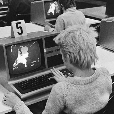 Aardrijkskundeles met de computer Aardrijkskundeles met de computer